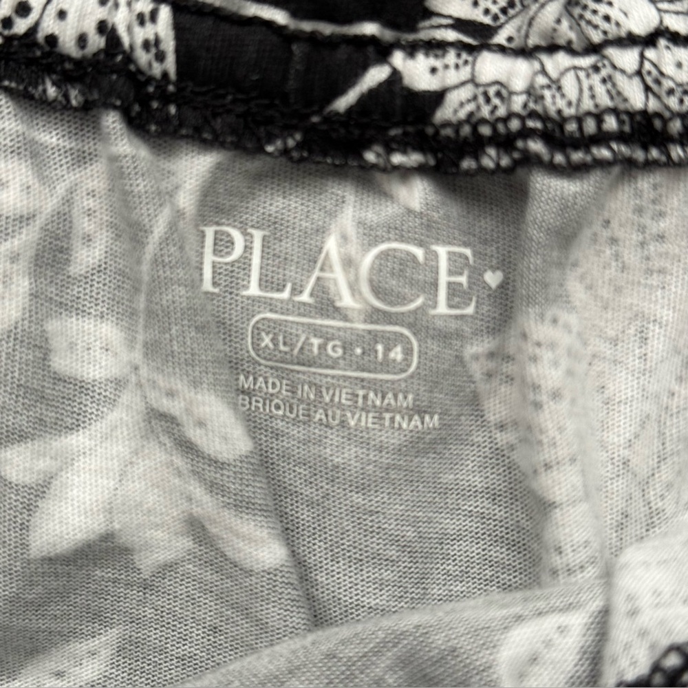 The Children’s Place Girl’s XL (14) Black And White Floral Sleeveless Romper - Picture 4 of 9